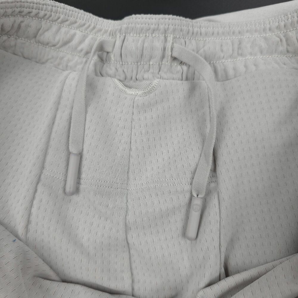 NEW Lululemon Pace Breaker Lined Shorts 9" Stone Gray Athletic Athleisure Sporty - Picture 10 of 11